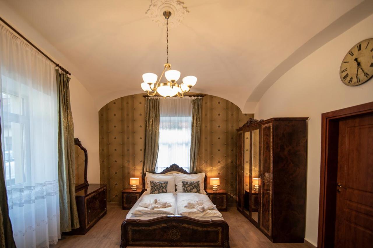 My-Lord Luxapartman Eger Exterior foto